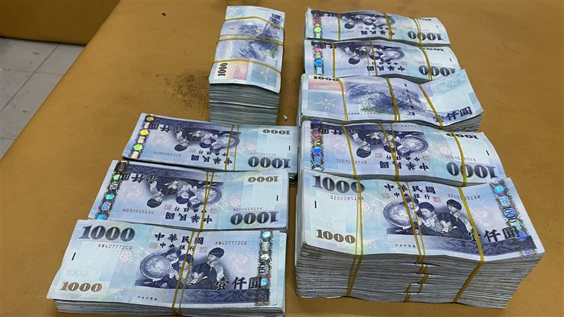 男買挖礦機　誤入盜版官網被騙77萬