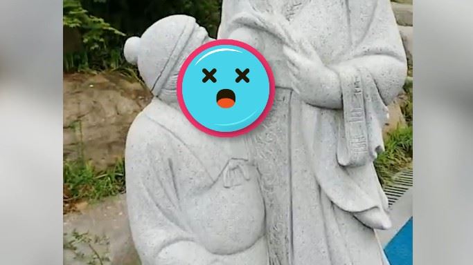 媳婦餵婆婆喝母奶！公園1畫面網譙翻
