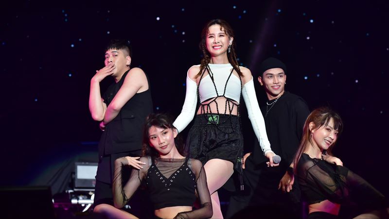 謝金燕、周湯豪壓軸　全中運全場嗨翻