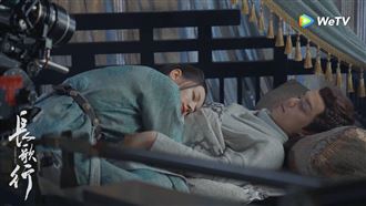 遭指4處不符本尊 迪麗熱巴昔爆替身內幕曝