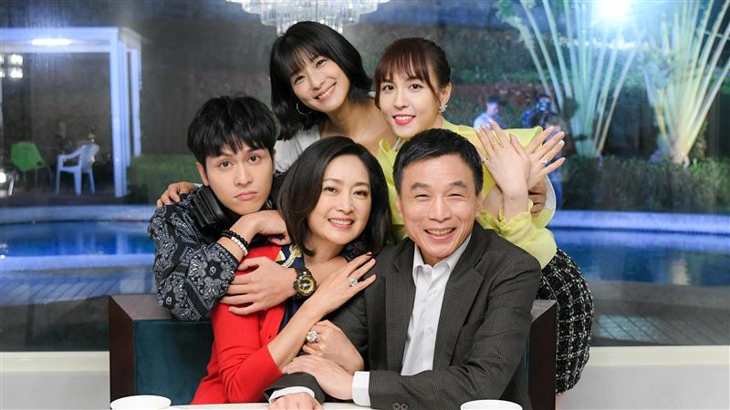 孩子窮養還富養？大小S教育觀掀熱議