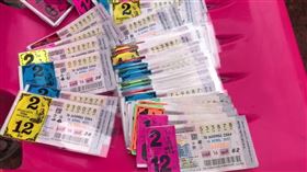 泰國女攤販，夢到去世四個月的父親，78 87會開講，狂買300張彩券，中頭獎，贏得1200萬泰銖，折合台幣1082萬的彩金