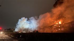 嘉義上貿回收廠火警 翻攝畫面