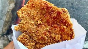 雞排祈雨成功！台中下雨了　洗車場老闆26日豪發100份▲。（圖／翻攝自匠心汽機車美妍中心（振興店）臉書）