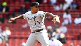 ▲白襪新秀梅賽帝斯（Yermin Mercedes）上場投球。（圖／翻攝自MLB IG）