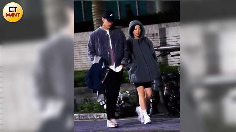 明星情侶+1？席惟倫深夜放閃周予天