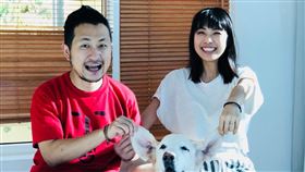 九把刀被直擊與周亭羽放風看電影更偷親她。（圖／翻攝自九把刀臉書）