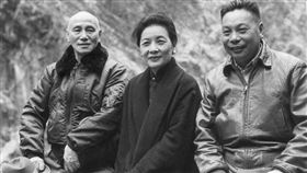 蔣經國和宋美齡的關係一直很尷尬。（圖／翻攝自百度百科）