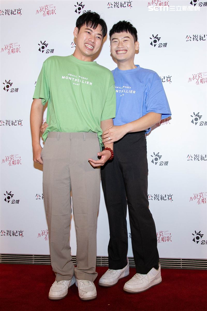 Youtuber黃大謙、小玉、笑笑、導演陳芝安、導演謝欣志、簡宏榮、夫夫之道出席公視紀實《為寂寞在唱歌》首映記者會。（圖／記者楊澍攝影）