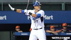 ▲富邦悍將外野手林哲瑄喊暫停。（圖／記者劉彥池攝影）