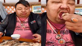 下一個泡泡龍？大胃王肥胖走路吃力　直播一半竟呼呼大睡
圖翻攝自恩克YouTube