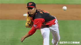 ▲味全龍投手王維中。（圖／記者劉彥池攝影）