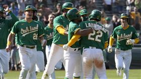 ▲雙城延長賽2次失誤，運動家戲劇性贏球。（圖／美聯社／達志影像）