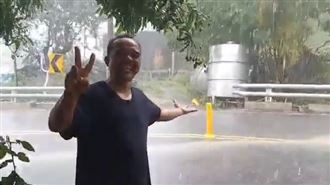 屏東霧台降大雨　嗨喊：積水了！