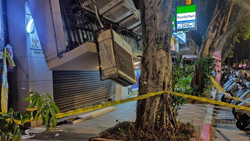 雨遮遭冷氣壓垮　北市：不可原樣重裝