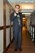 蔡小虎與獨居長者相見歡唱。（圖／記者楊澍攝影）