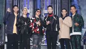 Leo王、剃刀蔣、ØZI、 J.Sheon、熊仔、大支錄台灣第一檔嘻哈選秀節目「大嘻哈時代」。（記者邱榮吉/攝影）