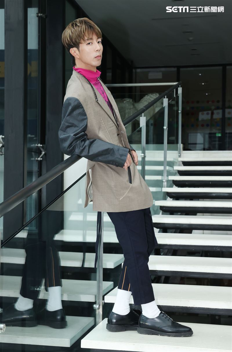 「全明星」廖允杰三立新聞網專訪。（記者邱榮吉/攝影）