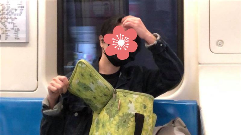女星搭捷運被偷拍　捕捉到超犀利眼神