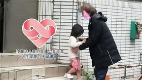 ▲1碗白飯先給孩子吃！失業父淚：別跟我挨餓　4歲女惹鼻酸（圖／翻攝自社團法人愛的延續公益協會臉書）