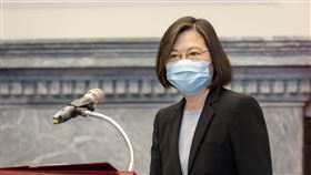 蔡英文接見「美國總統拜登派遣資深訪團」，陶德、阿米塔吉、史坦柏格。（圖／總統府提供）