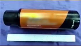 為了刺激！男「直腸塞15公分」急就醫　網轟：按摩棒不貴（圖／翻攝自看看新聞微博）