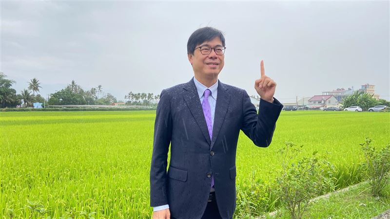 陳其邁淋雨喊：高雄，老天眷戀的地方