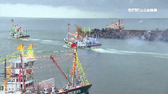 林園鳳芸宮媽祖出海　將首駐駕高雄港