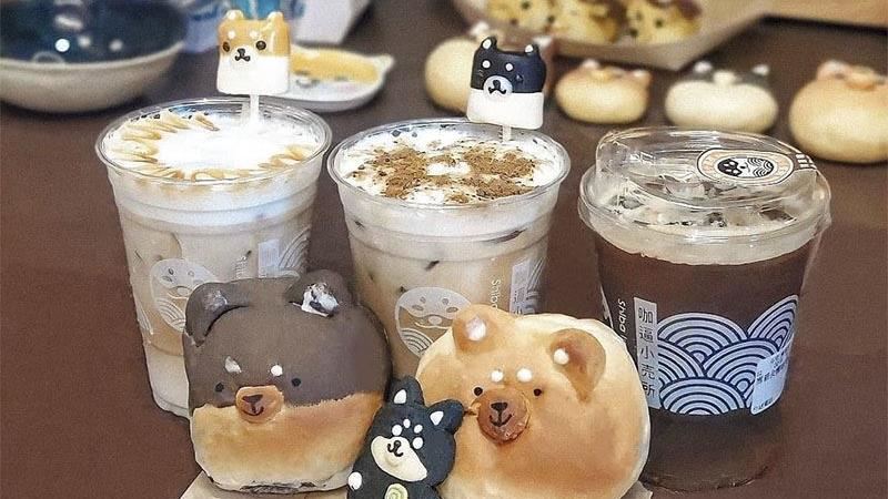 「柴犬咖啡館」可愛雙店長萌翻顧客！