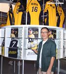 中信兄弟南港旗艦店2.0「B-SPACE」開幕。（記者邱榮吉/攝影）