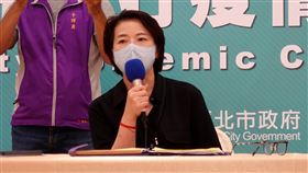 北市高中職以下學校　6/20全面開放台北市副市長黃珊珊15日上午召開「校園解封政策」記者會表示，評估武漢肺炎疫情趨緩，決議全市高中職以下學校提前至20日全面開放。中央社記者梁珮綺攝　109年6月15日