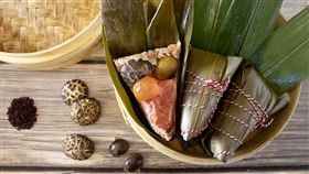 ▲結合客家與原民元素，展現台灣在地食材力量的紅麴松坂鮮肉。（圖／業者提供）