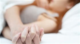 有些男性為了延長房事時間，選擇先隱忍不射。（示意圖／pixabay）