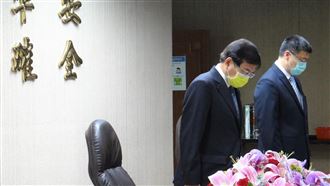 笑不出來　台鐵新局長杜微上任先默哀