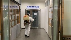 台科大65名學生曾和染疫華航機師參與台北清真寺活動，校方緊急消毒。（圖／台科大提供）