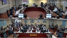 台北市警察局長陳嘉昌，赴台北市議會警政衛生委員會進行專案報告，王世堅轟市警局可關門了（圖／翻攝自台北市議會雲端議事影音）