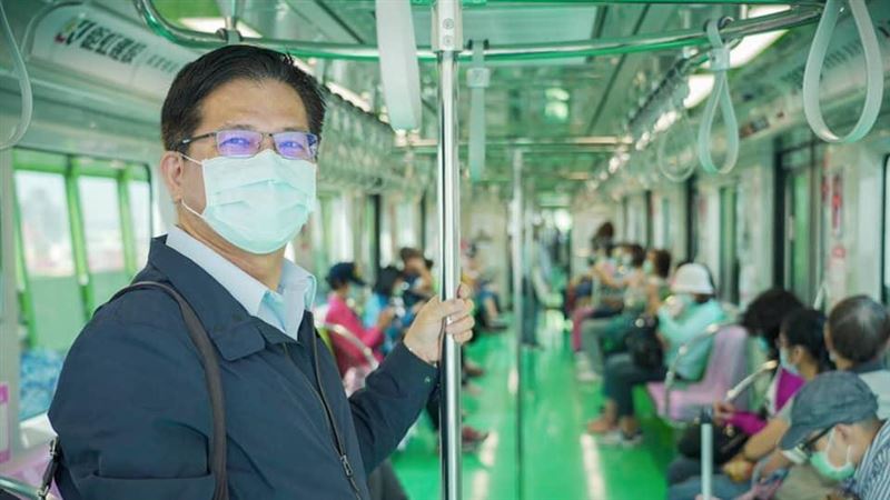 等了20年！林佳龍首搭中捷曝心聲