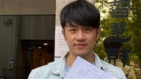 藝人陳嘉行為藝名「焦糖哥哥」的商標註冊與優視傳播打官司多年。(圖／陳嘉行臉書)