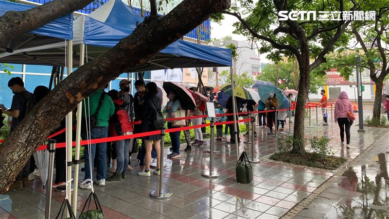 IKEA內湖店開幕！3圖看首日人潮