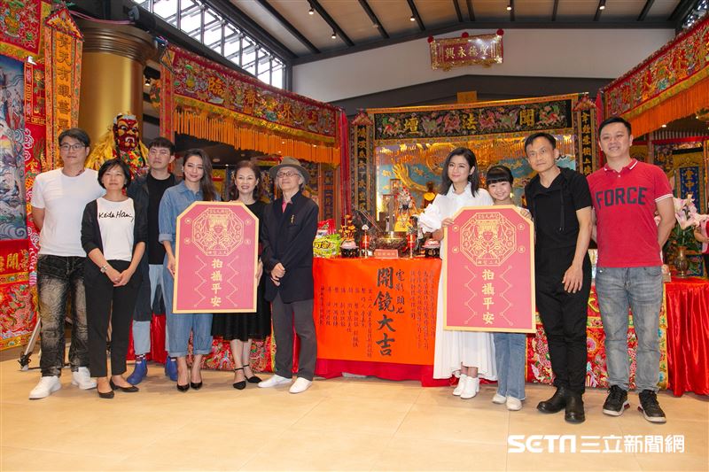 鄧志鴻、高宇蓁、赫容、吳以涵、Selina、陳以文出席電影《頭七》開鏡記者會。（圖／記者楊澍攝影）