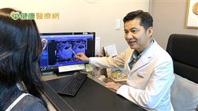 李世明醫師提醒，女性朋友們若長期有經痛問題應儘速就醫檢查，避免疾病拖延導致身體傷害與不孕。