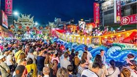 ▲北港藝閣的人潮超滿。（圖／三立新聞網）