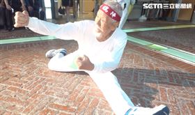 ▲宋江陣大師何國昭何表演白鶴陣醉拳。（圖／寶島神很大）