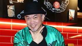 妞妞許寀菁單曲發表會，康康力挺站台。（圖/記者楊澍攝影）