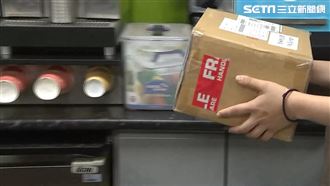 他向阿姨買紙箱送麵包致謝　結局超意外