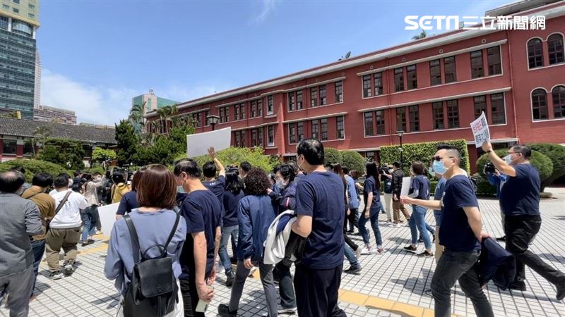 這提案被綠委封殺！藍委衝總統府抗議