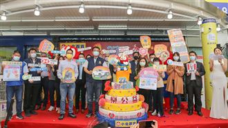 小北百貨慶27年　數位轉型一步到位