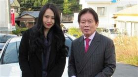 77歲富豪野崎幸助遭25歲AV嫩妻須藤早貴謀殺。（圖／翻攝自須藤早貴推特）