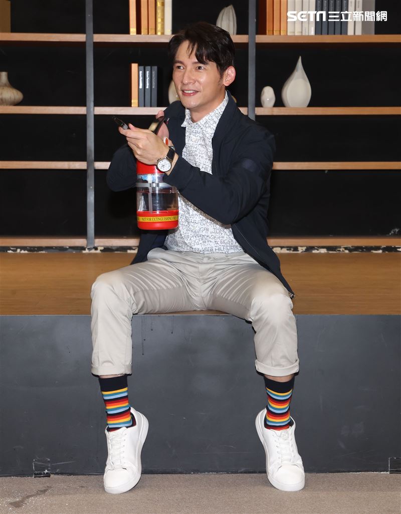 溫昇豪聯訪。（記者邱榮吉/攝影）