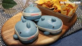 IKEA宜家家居内湖店限定餐點芝麻鯊鯊包。（記者邱榮吉/攝影）
